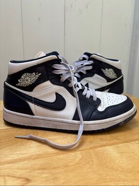 Air Jordan Shoes size 7